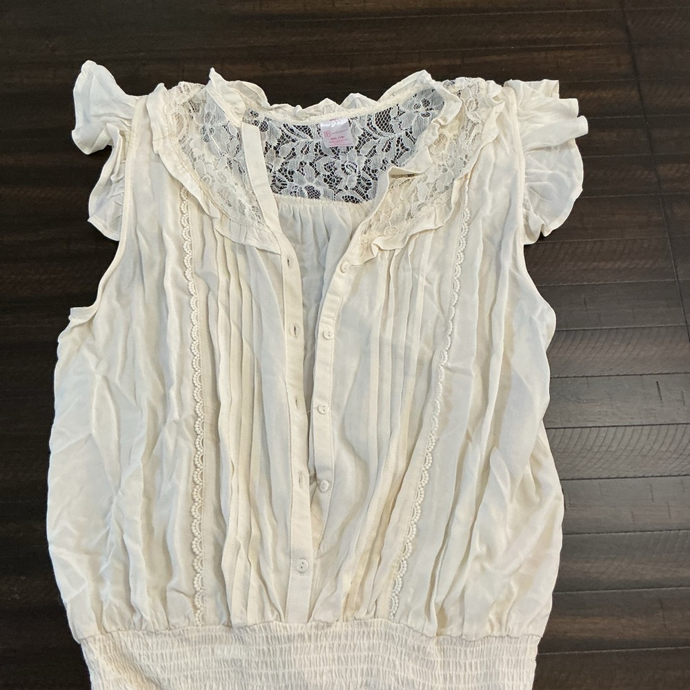 Lace-Trim Ruffled Sleeve Women's Top in Cream